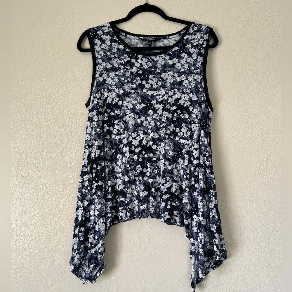 Floral Simply Vera Wang Top